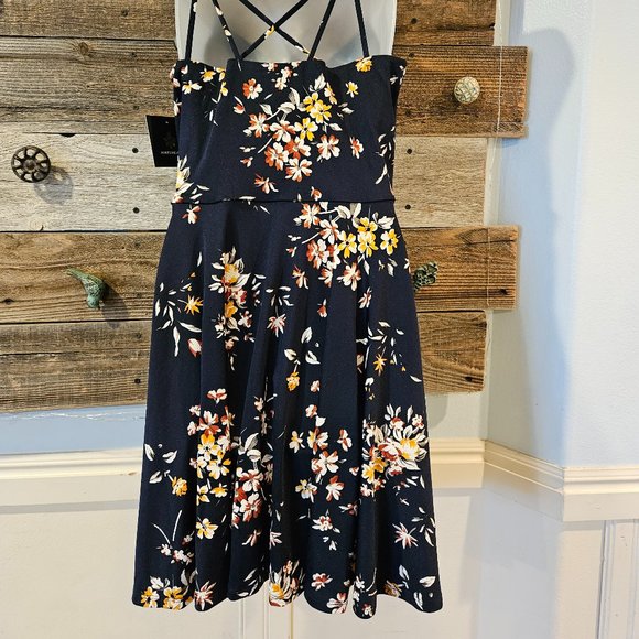 NWT Fortune + Ivy Reign Back Detail Brushed Knit Dress Size M in Navy - Picture 4 of 7